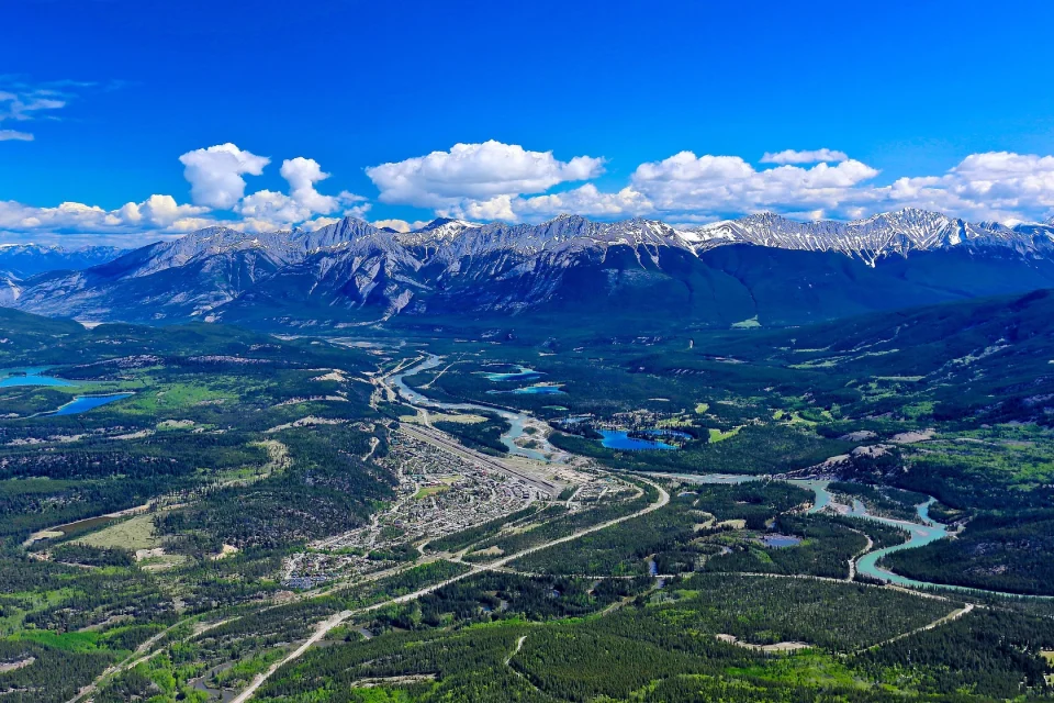 Jasper town set inside a broad mountain valley